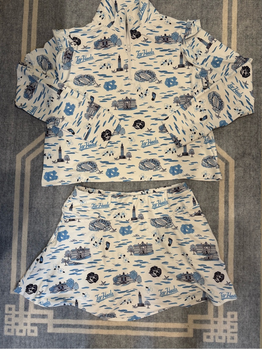 NWOT Smith & Quinn UNC North Carolina Toile Grayson Top Molly Skort Set